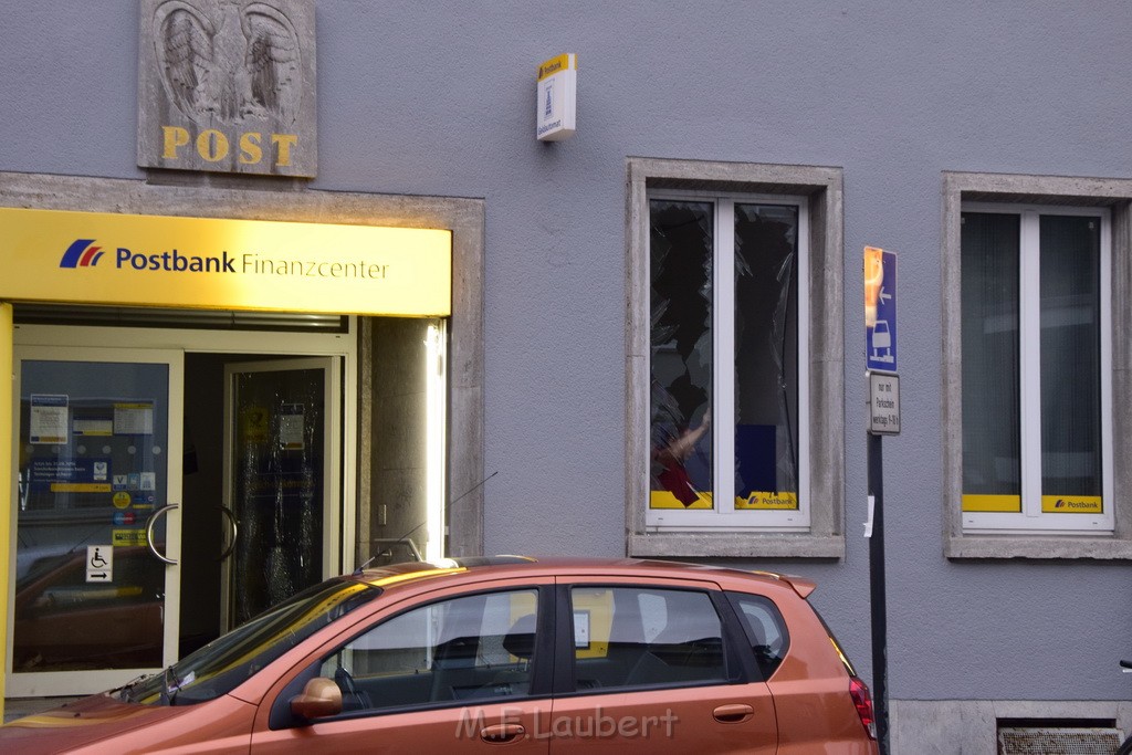 Geldautomat gesprengt Koeln Lindenthal Geibelstr P080.JPG - Miklos Laubert